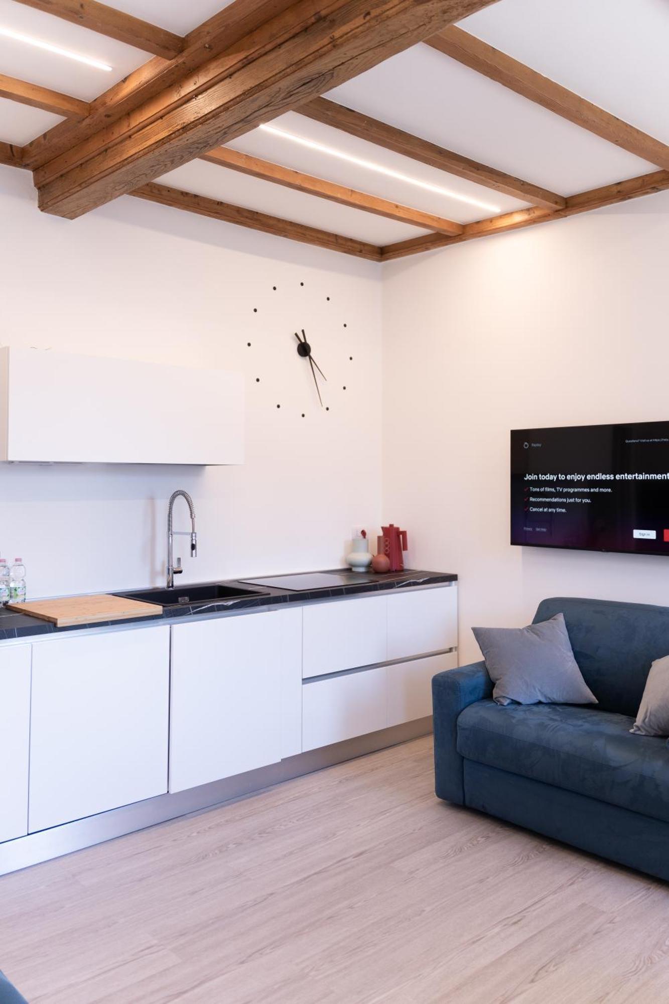 Belvedere 237B Lakeview Luxury Apartment Ghiffa Luaran gambar