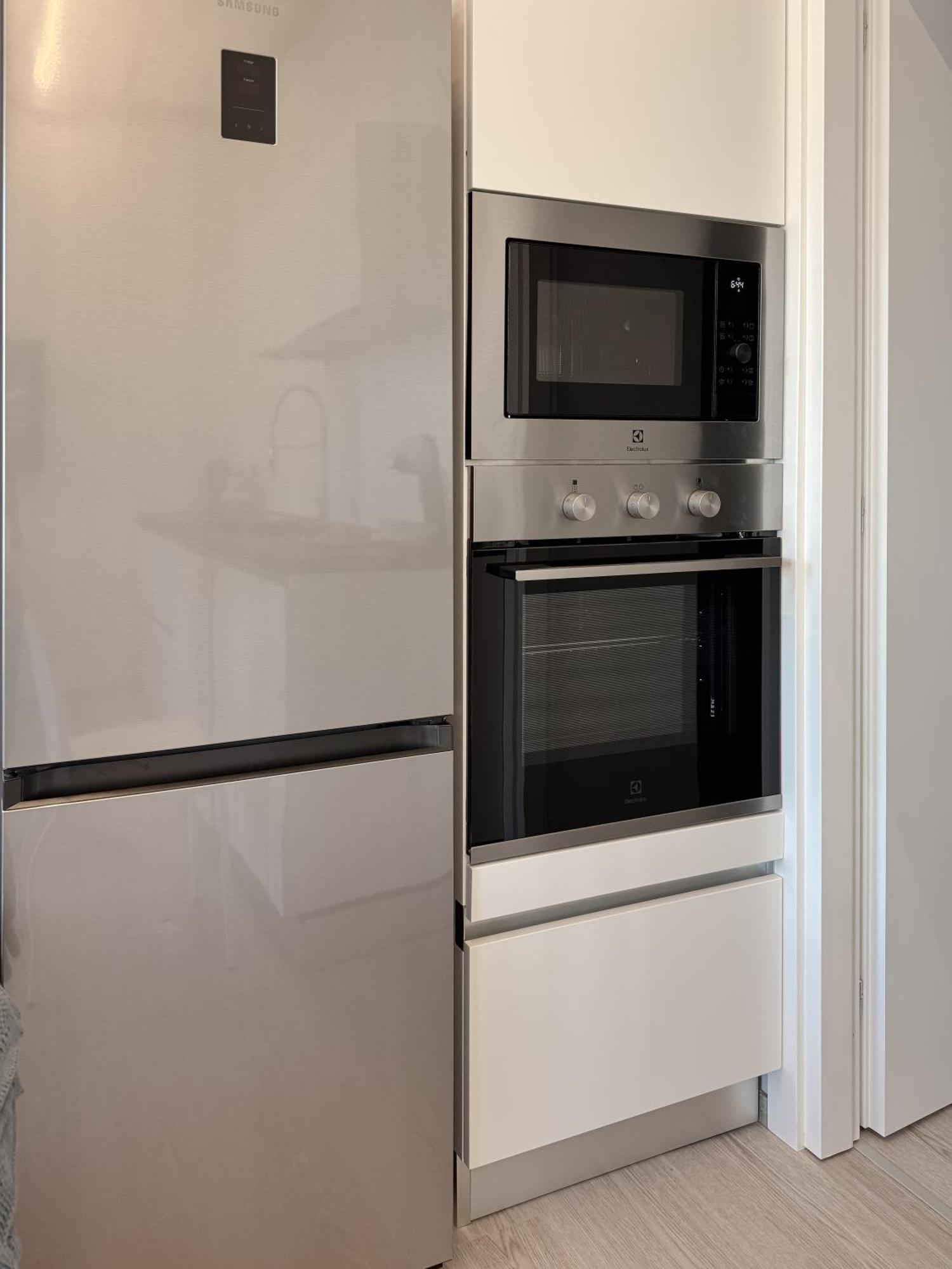 Belvedere 237B Lakeview Luxury Apartment Ghiffa Luaran gambar