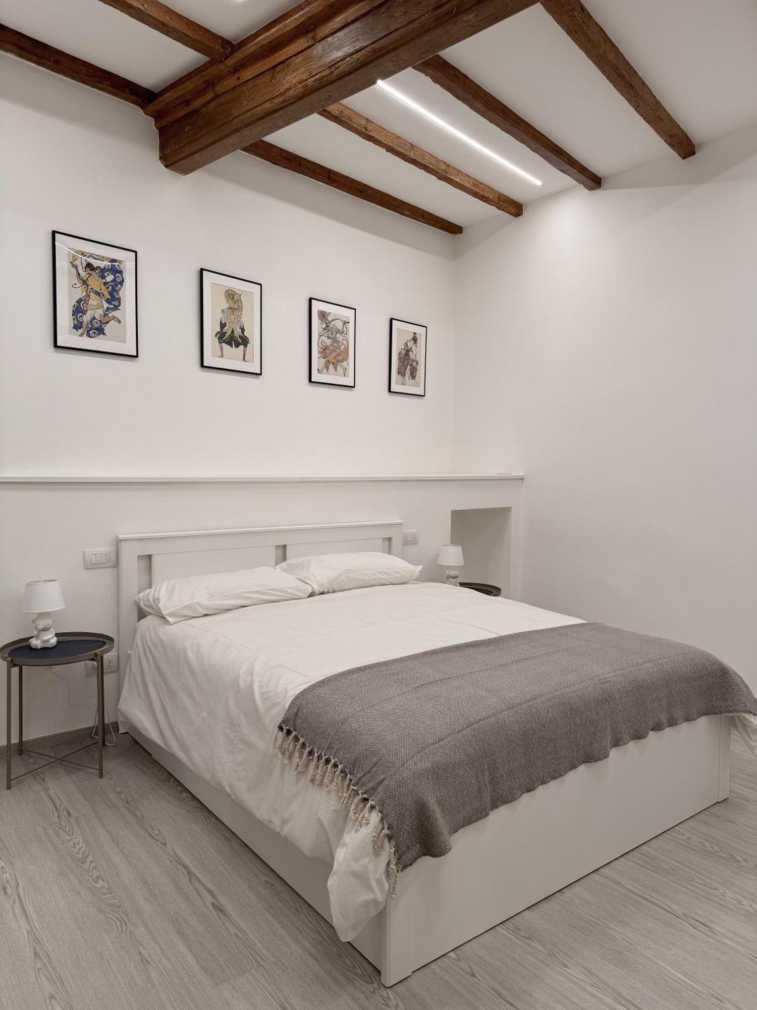 Belvedere 237B Lakeview Luxury Apartment Ghiffa Luaran gambar