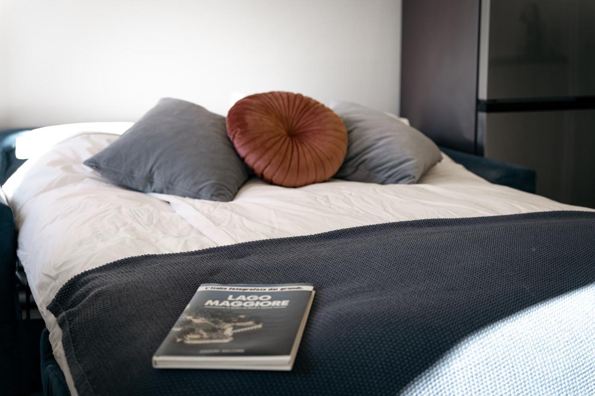 Belvedere 237B Lakeview Luxury Apartment Ghiffa Luaran gambar